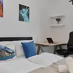 Spacious Dmowskiego By The River With Parking & Balcony By Renters Apartment *