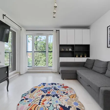Apartment Spacious Dmowskiego By The River With Parking & Balcony By Renters *