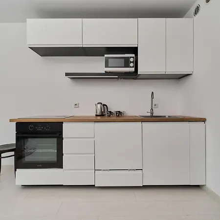 Spacious Dmowskiego By The River With Parking & Balcony By Renters Apartament *