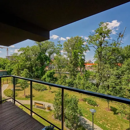 Apartment Spacious Dmowskiego By The River With Parking & Balcony By Renters *