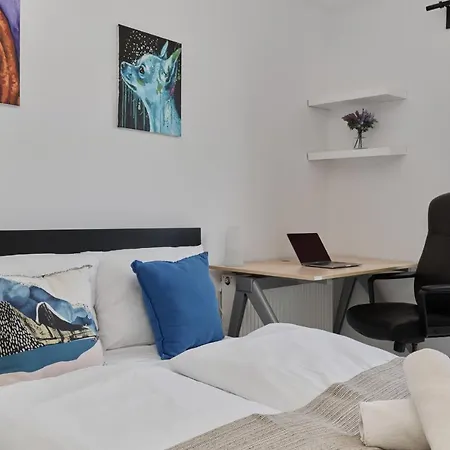 Spacious Dmowskiego By The River With Parking & Balcony By Renters Lejlighed *