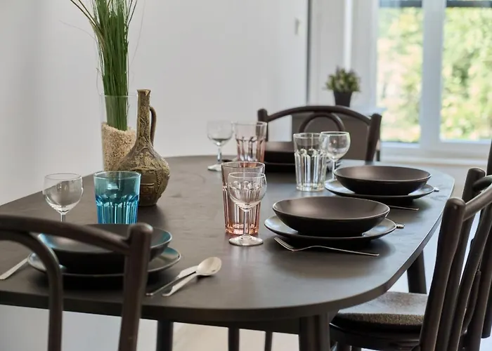 Spacious Dmowskiego By The River With Parking & Balcony By Renters アパート *