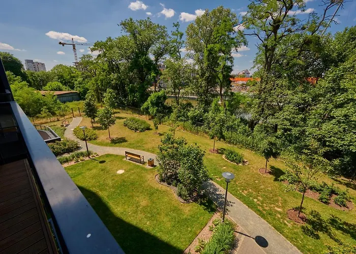 Spacious Dmowskiego By The River With Parking & Balcony By Renters