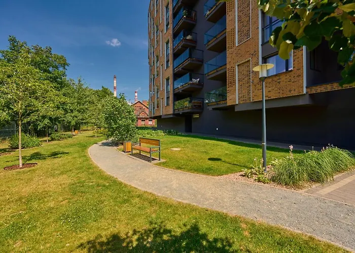 Spacious Dmowskiego By The River With Parking & Balcony By Renters * ヴロツワフ