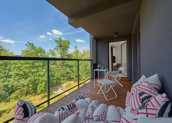 Spacious Dmowskiego By The River With Parking & Balcony By Renters *